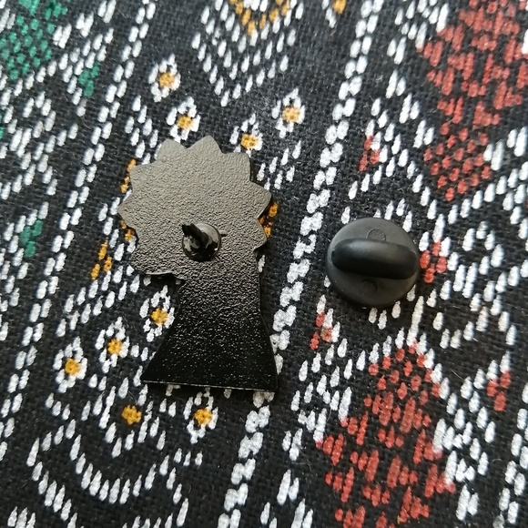 📍2/20$ Lisa Simpson Enamel Pin NWOT - Picture 5 of 6